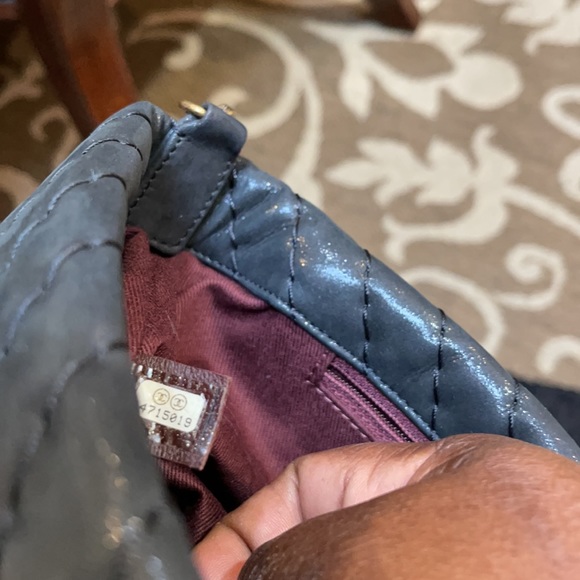 Chanel handbag like new only used a few times - Picture 7 of 16